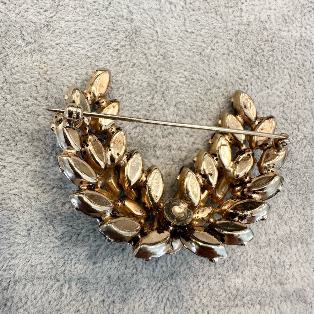 Vintage Blue Aurora Borealis Marquis Prong Set Rhinestone Silver Tone Brooch - Picture 5 of 5